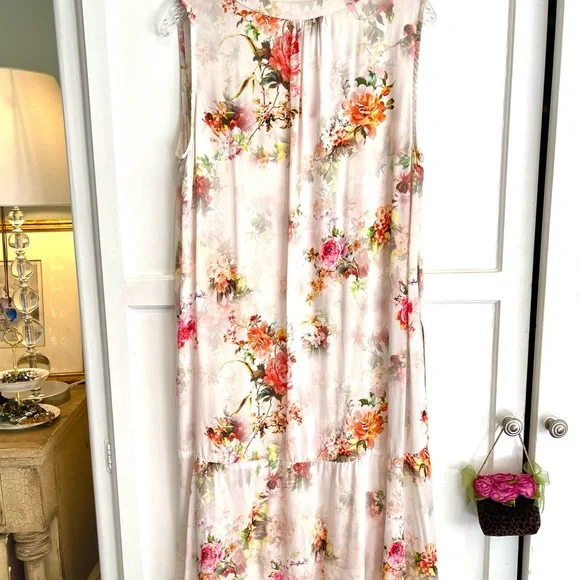 Velvet by Graham & Spenser Medium Dress - Picture 3 of 5